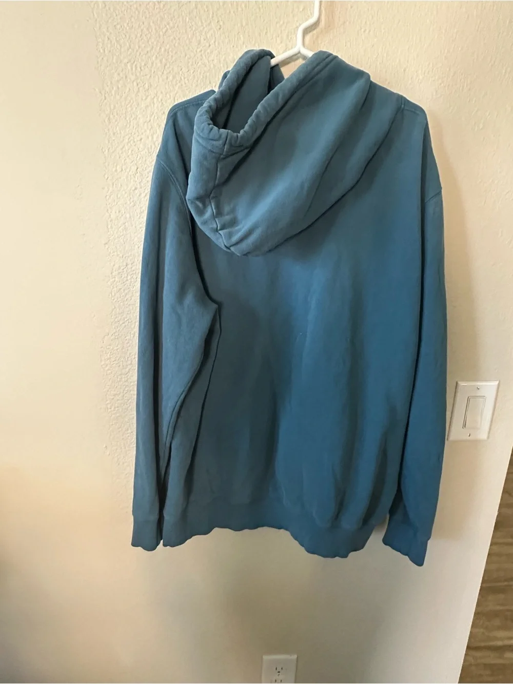 The North Face Teal Hoodie 'Never Stop Exploring' Logo size XL pre owned 1186